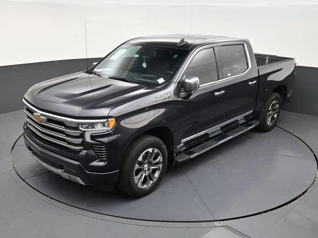 2024 Chevrolet Silverado 1500 High Country photo 12