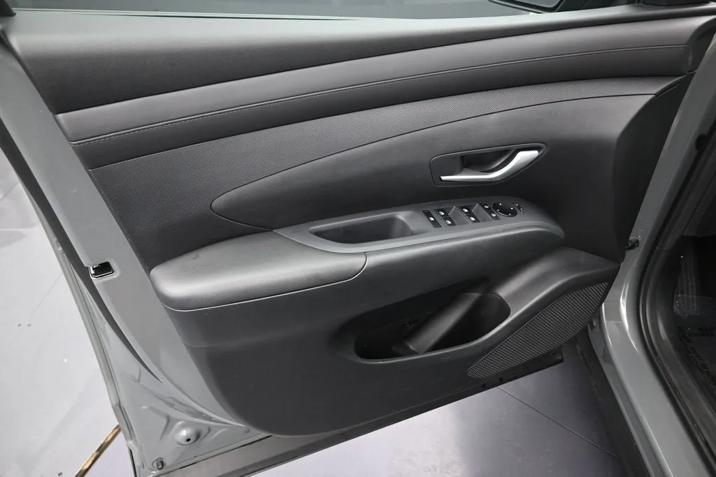 2026 Hyundai Santa Cruz SEL photo 12