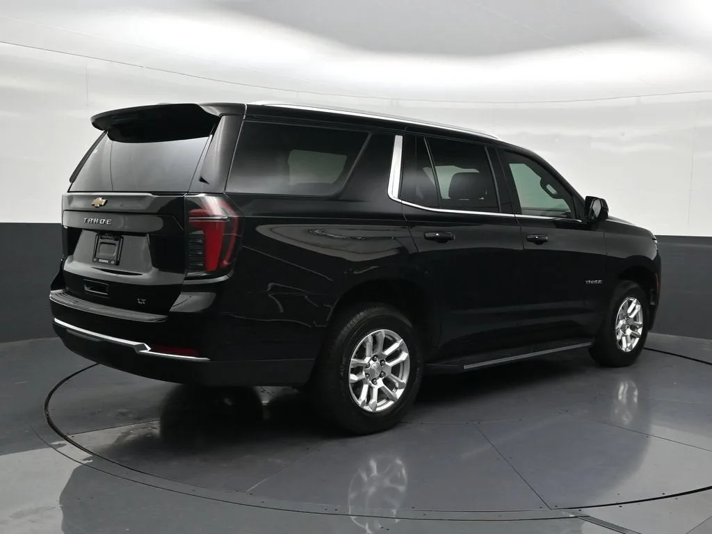 2025 Chevrolet Tahoe LT photo 5