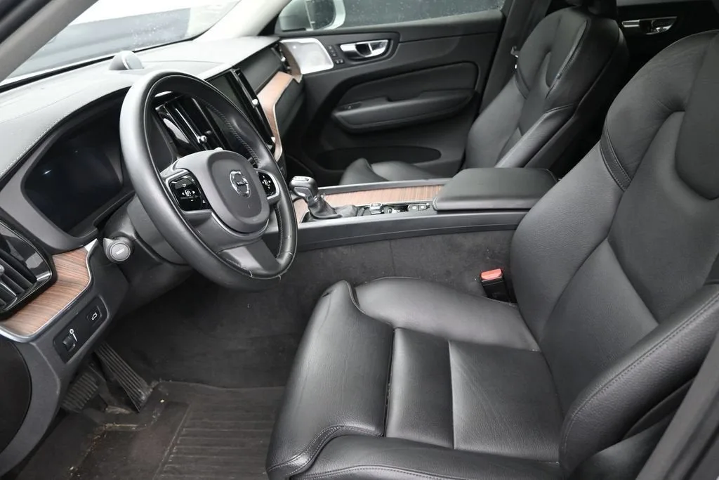 2020 Volvo XC60 Inscription photo 11