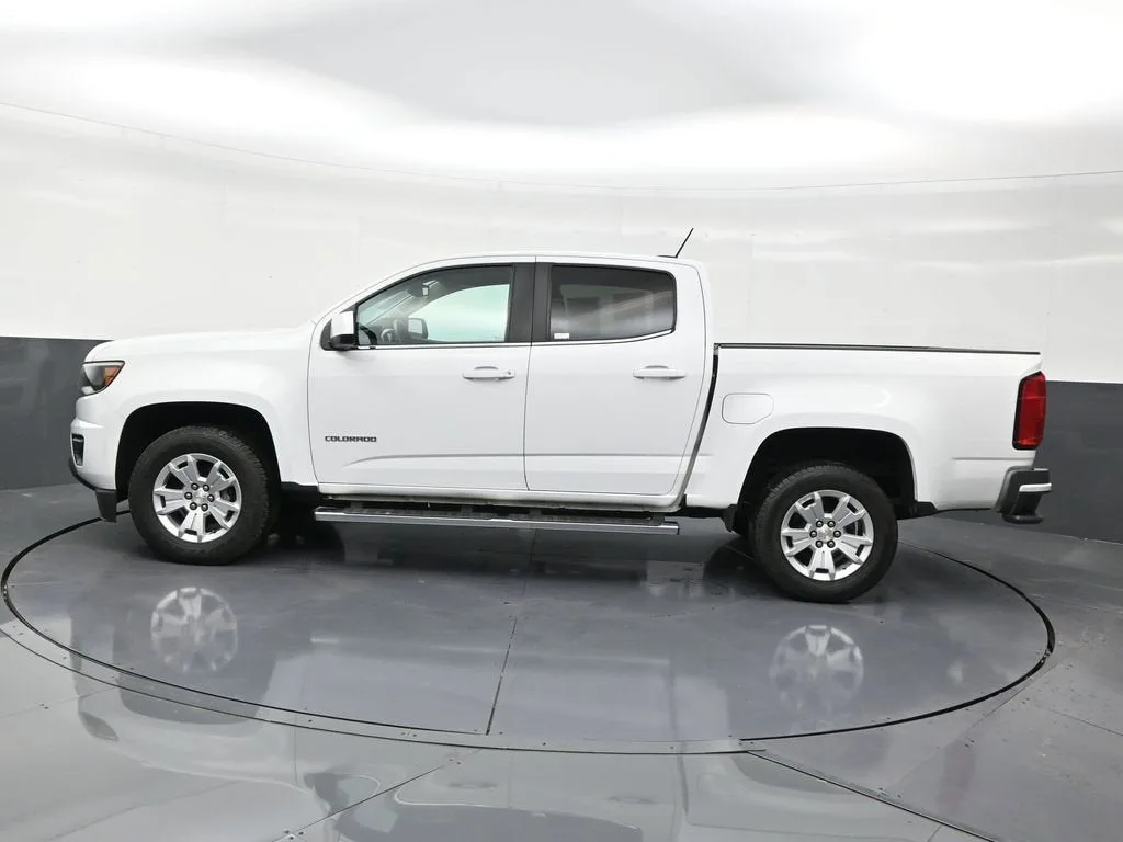 2020 Chevrolet Colorado LT photo 2
