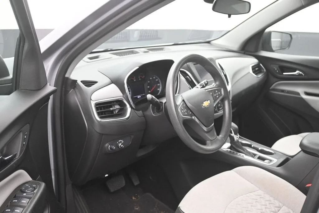 2024 Chevrolet Equinox LS photo 11