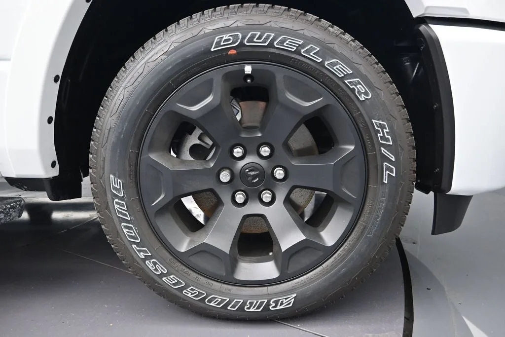 2025 RAM 1500 Big Horn/Lone Star photo 9