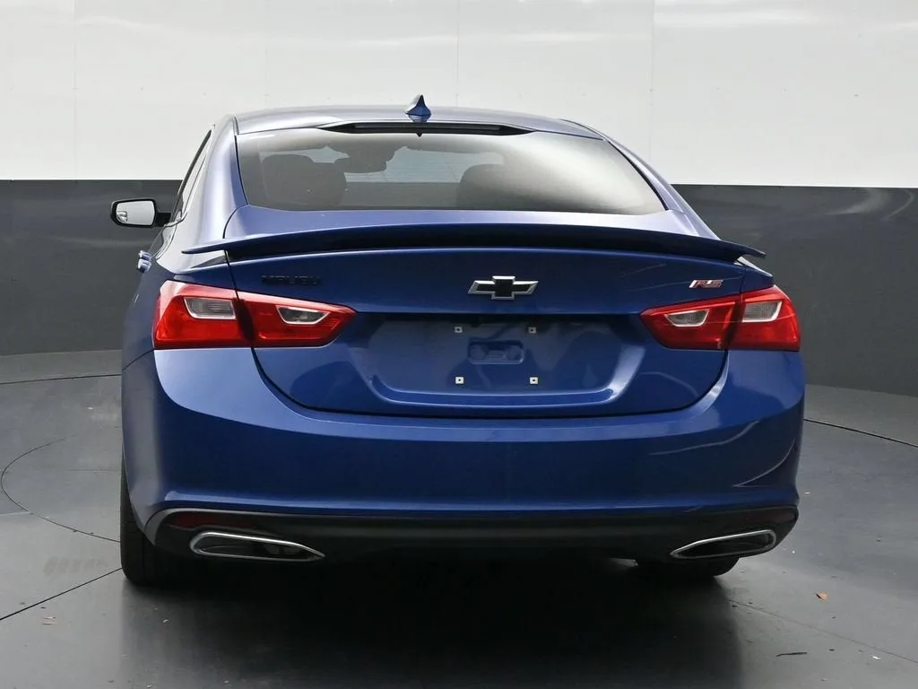 2023 Chevrolet Malibu RS photo 4