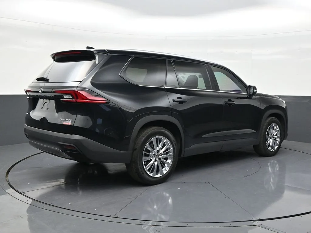2026 Toyota Grand Highlander Platinum photo 5