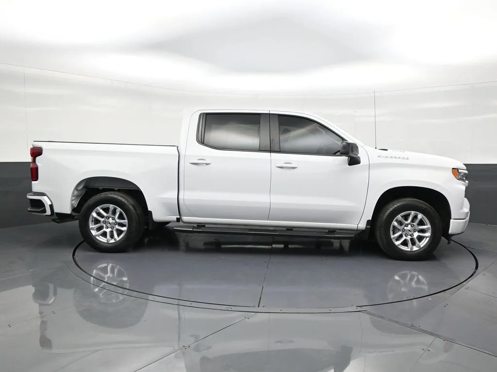 2023 Chevrolet Silverado 1500 RST photo 6