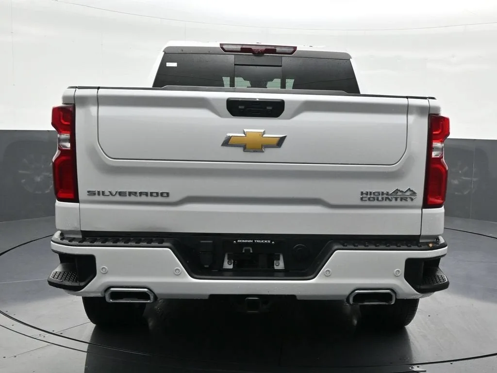 2025 Chevrolet Silverado 1500 High Country photo 4