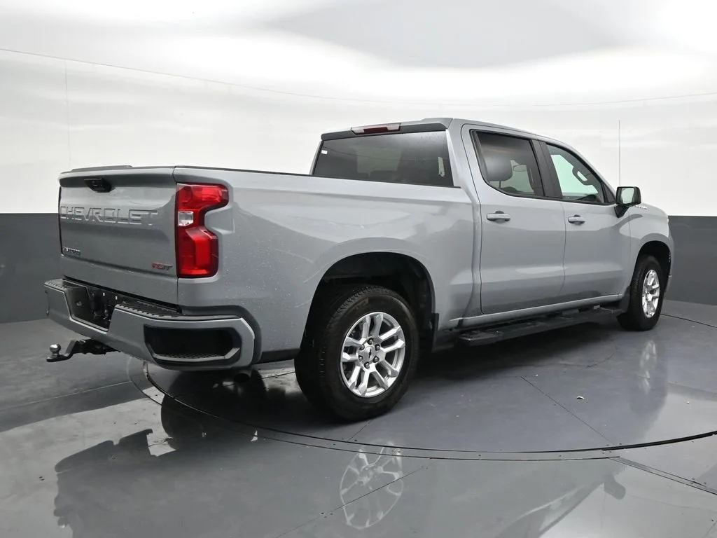 2025 Chevrolet Silverado 1500 RST photo 5