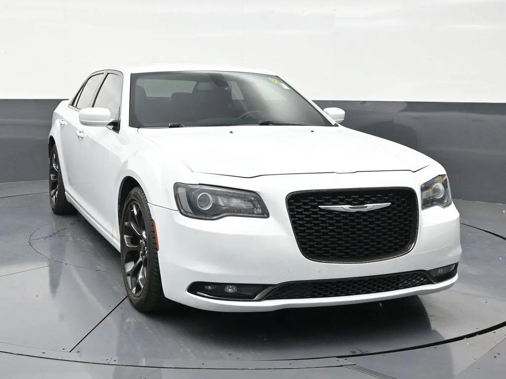 2020 Chrysler 300 300S photo 7