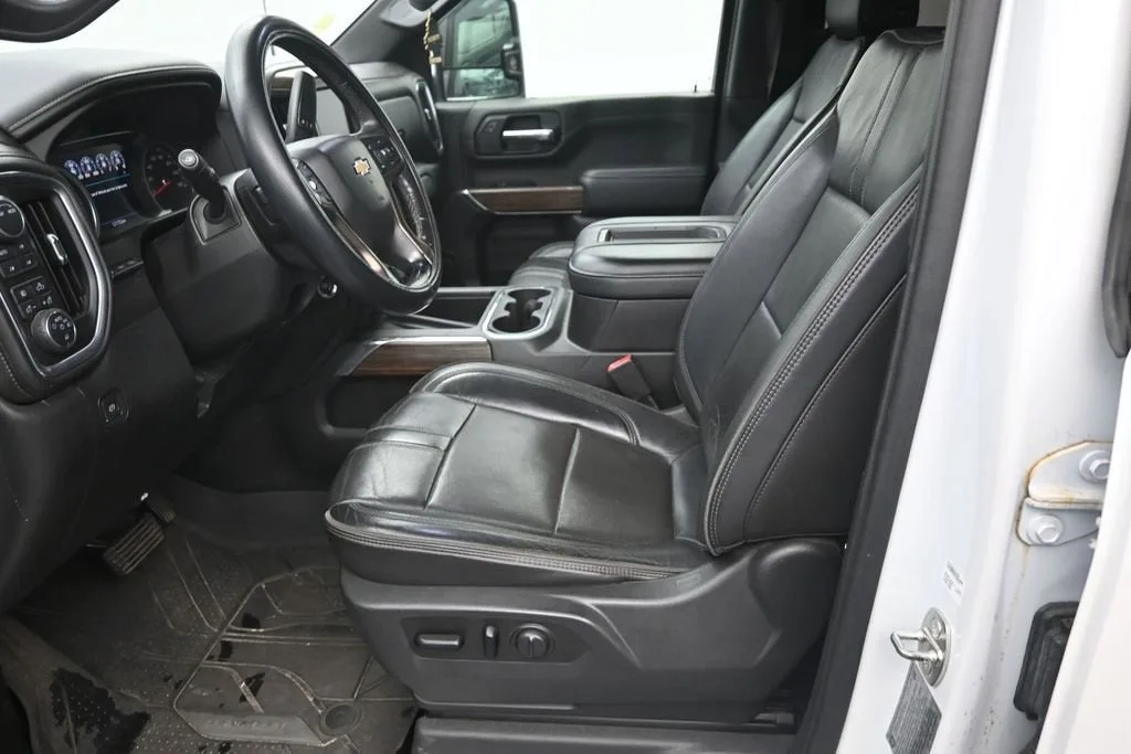2020 Chevrolet Silverado 2500 HD High Country photo 10
