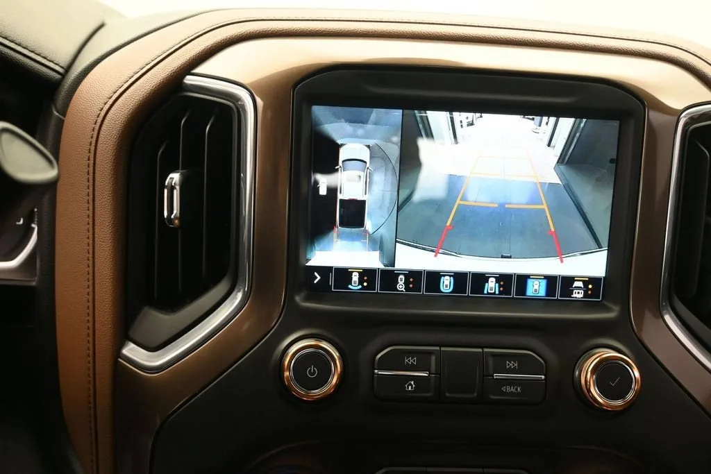 2021 Chevrolet Silverado 1500 High Country photo 11
