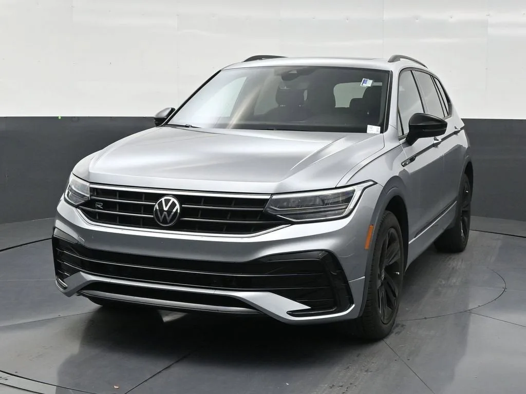 2023 Volkswagen Tiguan 2.0T SE R-Line Black photo 8