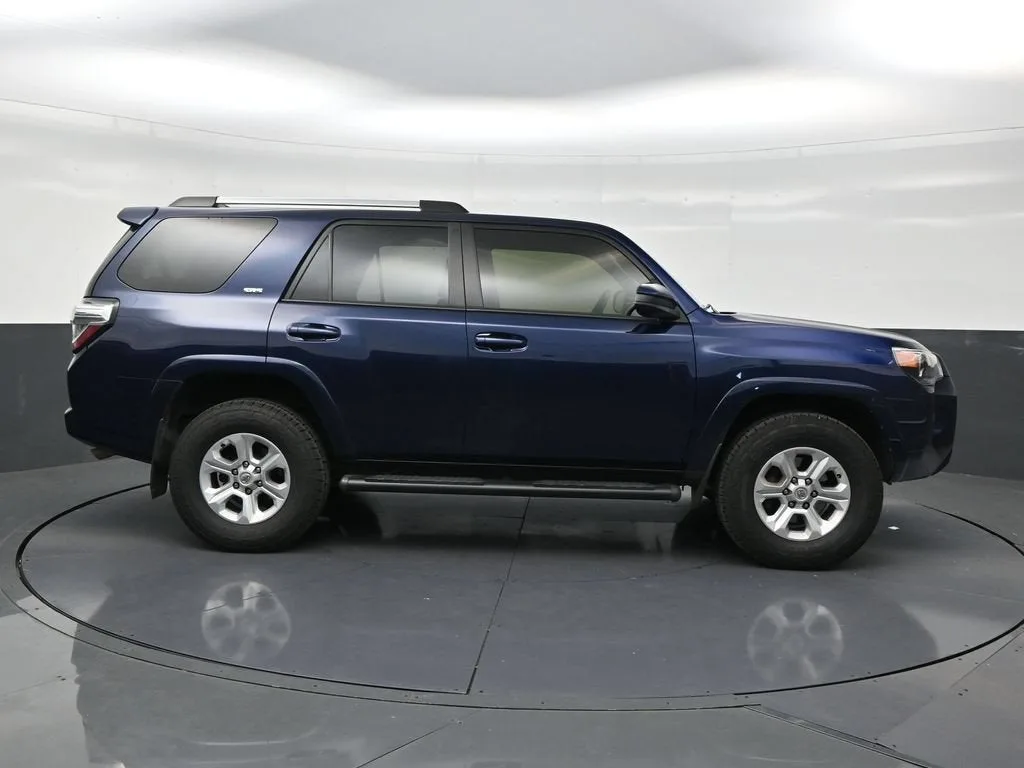 2024 Toyota 4Runner SR5 photo 6