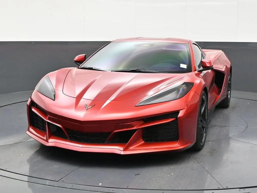 2025 Chevrolet Corvette E-Ray 2LZ photo 8