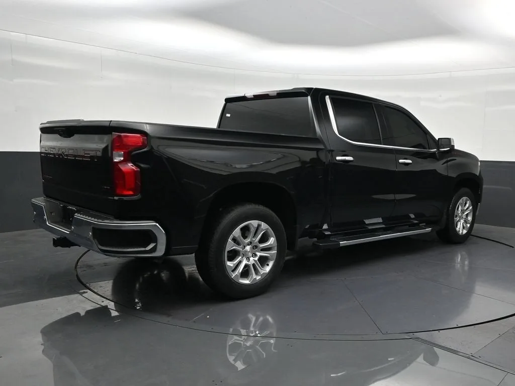 2024 Chevrolet Silverado 1500 LTZ photo 5