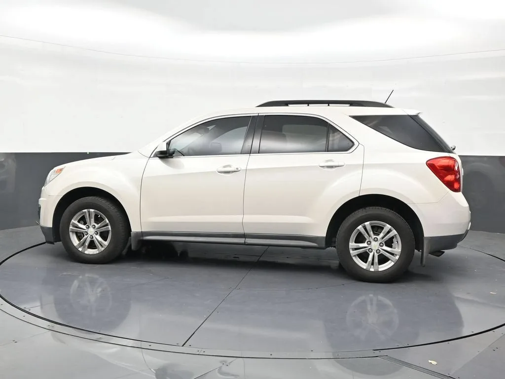 2013 Chevrolet Equinox LT photo 2