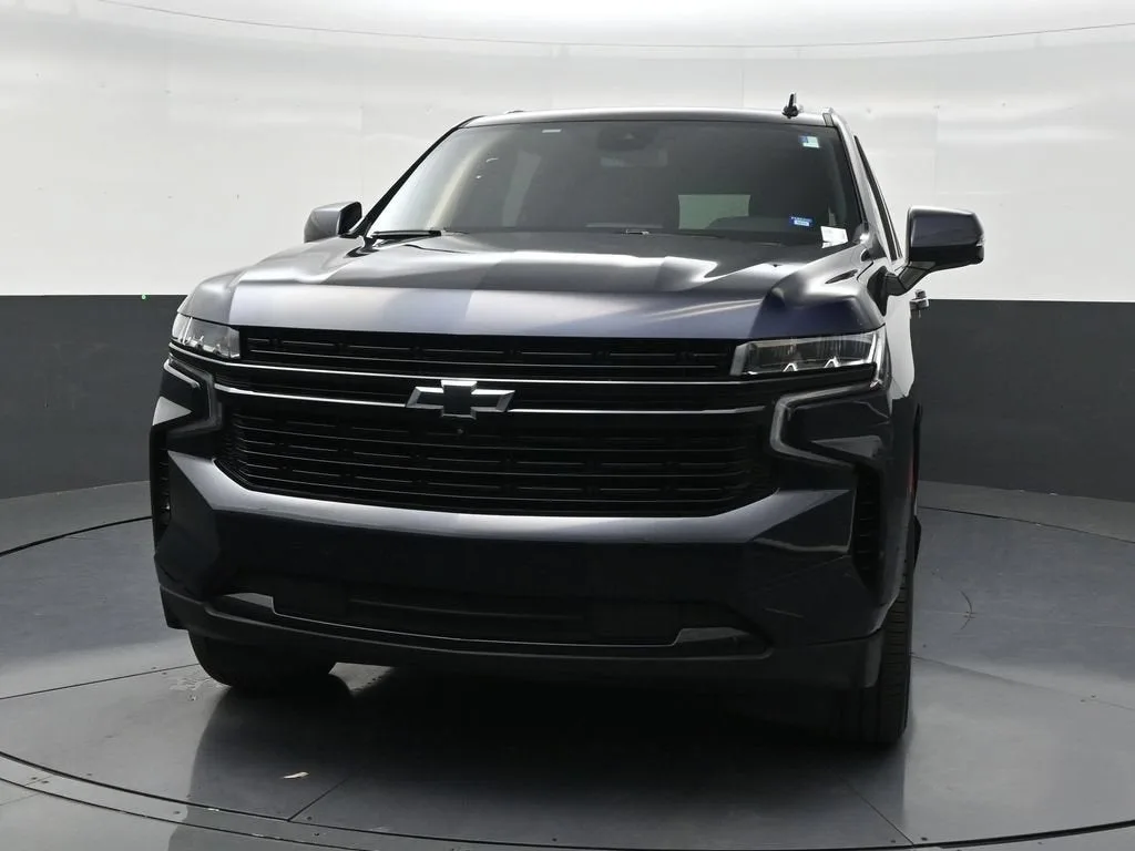 2024 Chevrolet Suburban RST photo 8