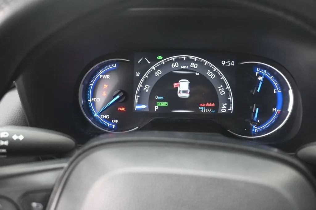 2024 Toyota RAV4 Hybrid LE photo 11