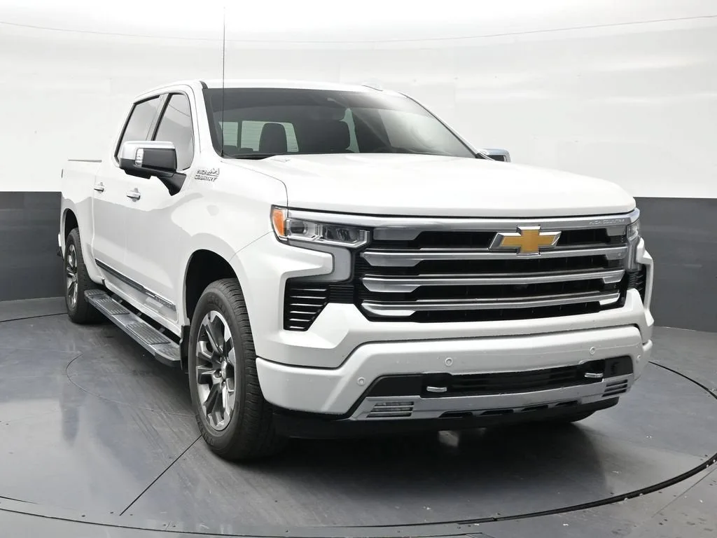 2024 Chevrolet Silverado 1500 High Country photo 7