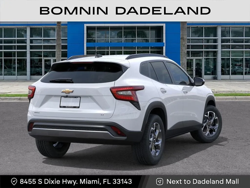2026 Chevrolet Trax LT photo 4