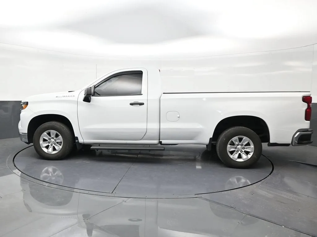 2022 Chevrolet Silverado 1500 WT photo 2
