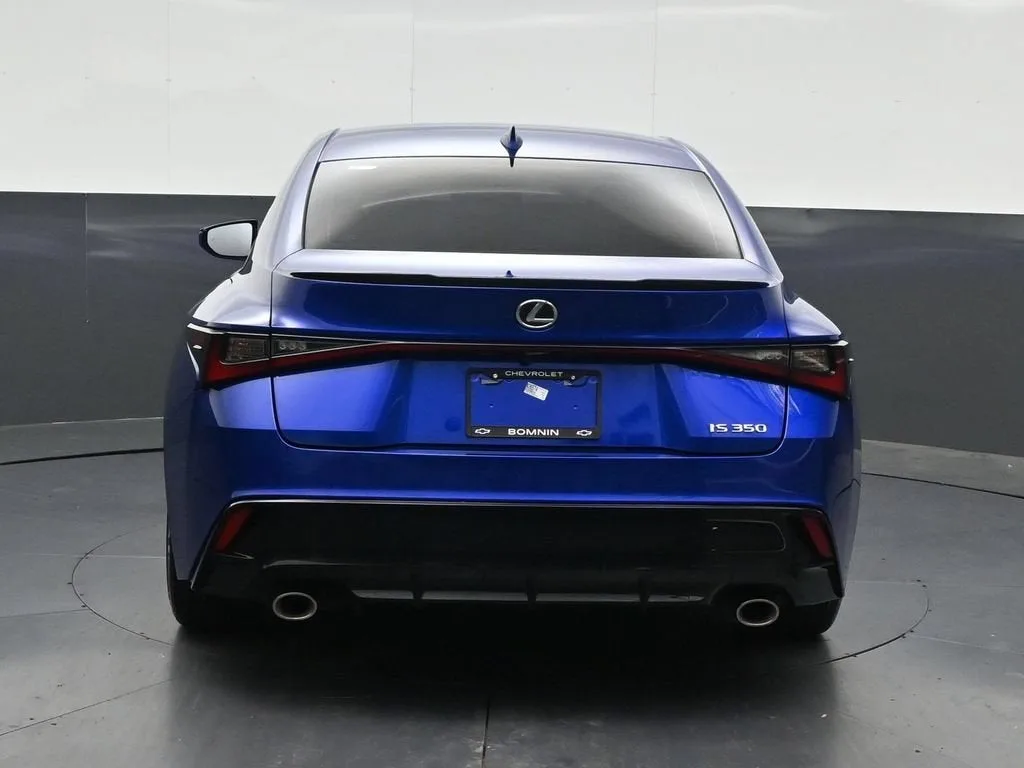 2025 Lexus IS 350 F SPORT Design photo 4