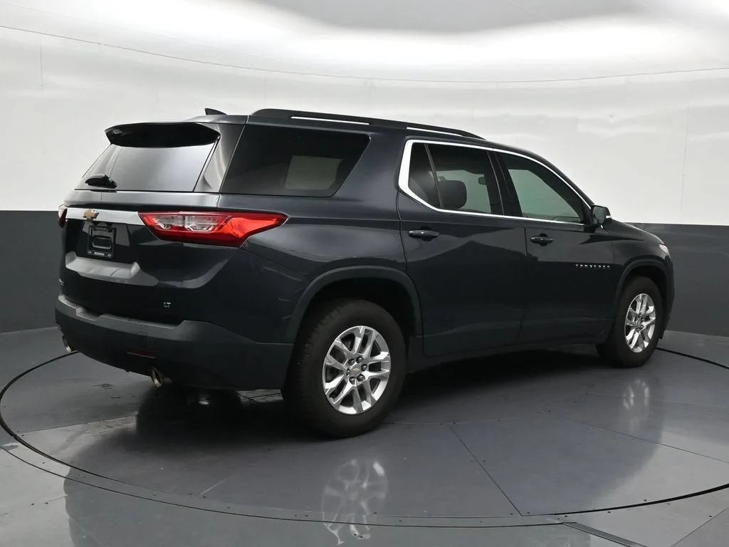 2021 Chevrolet Traverse LT Leather photo 5