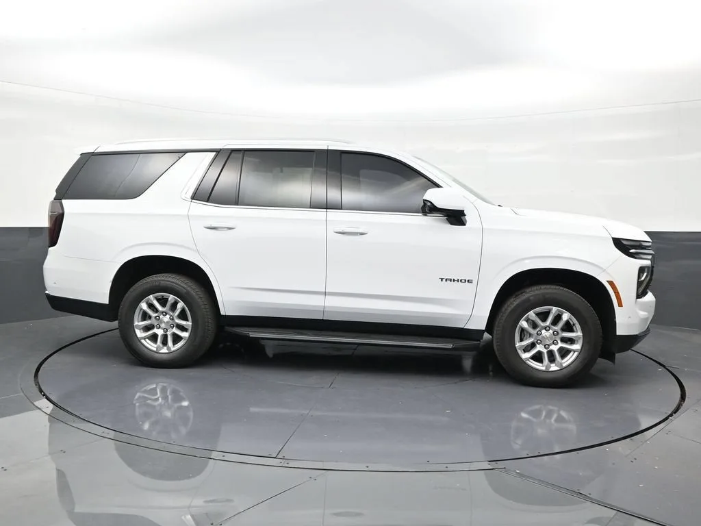 2026 Chevrolet Tahoe LS photo 6