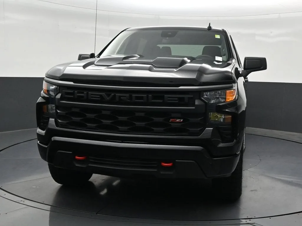 2025 Chevrolet Silverado 1500 Custom Trail Boss photo 9
