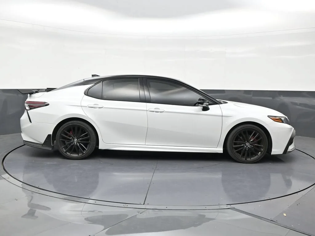 2024 Toyota Camry XSE V6 photo 6