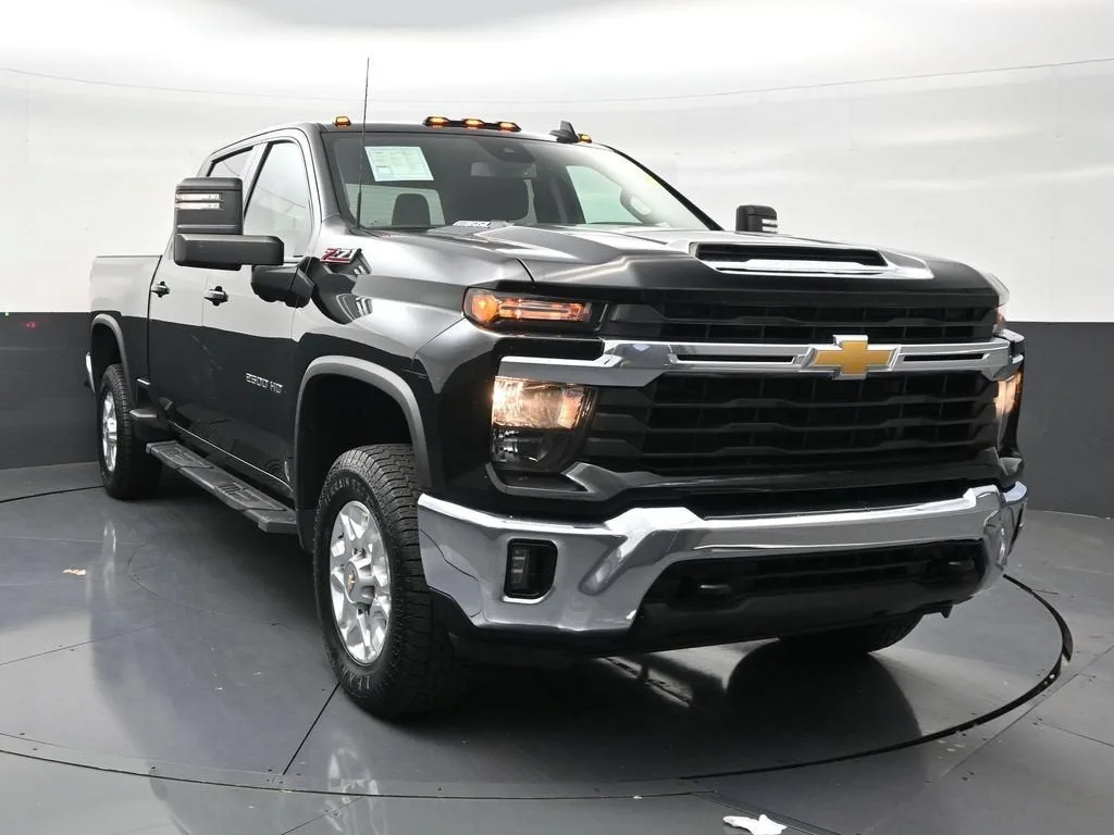2024 Chevrolet Silverado 2500 HD LT photo 7