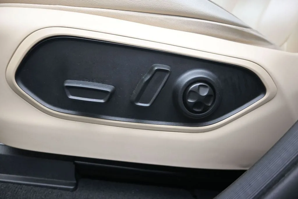 2024 Jeep Grand Cherokee L Limited photo 11