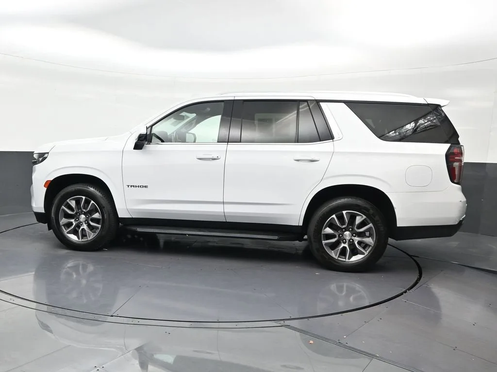 2022 Chevrolet Tahoe LT photo 2