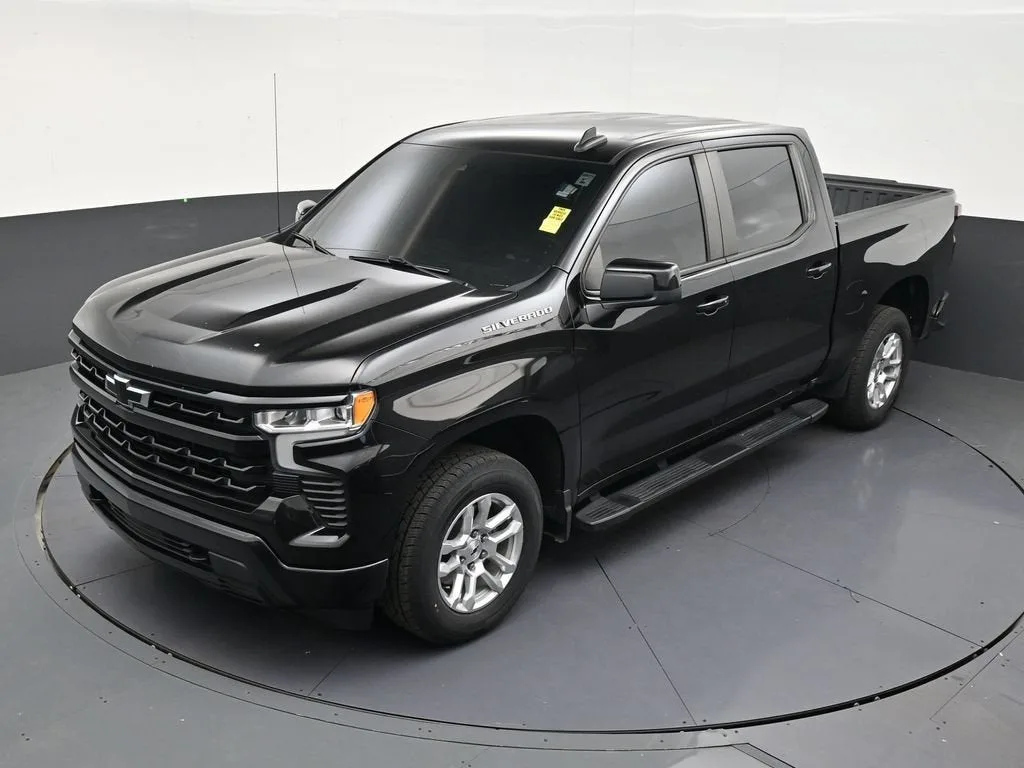 2023 Chevrolet Silverado 1500 RST photo 12