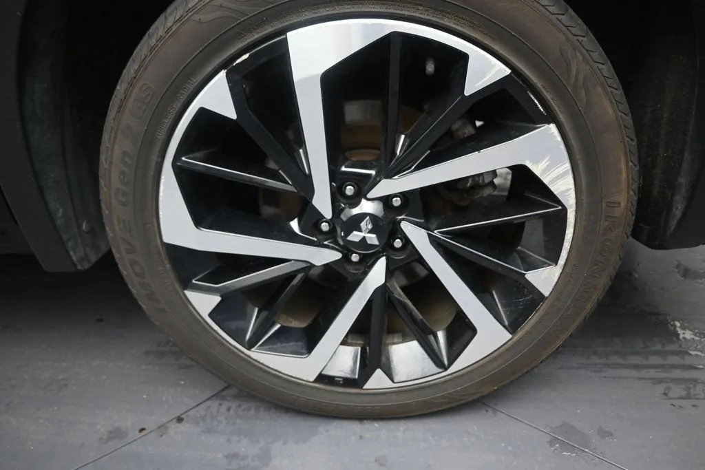 2022 Mitsubishi Outlander SE 2.5 2WD photo 9