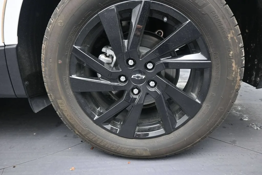 2024 Chevrolet Equinox LS photo 10