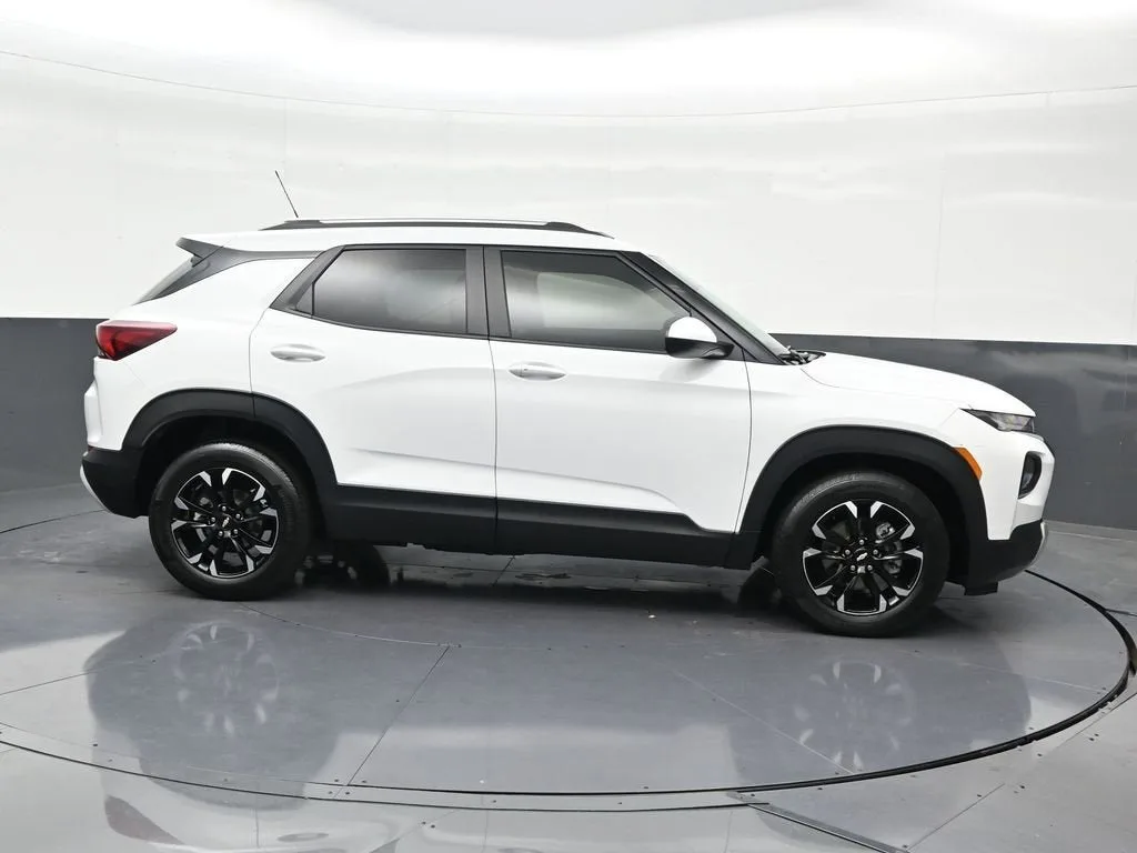 2023 Chevrolet Trailblazer LT photo 7
