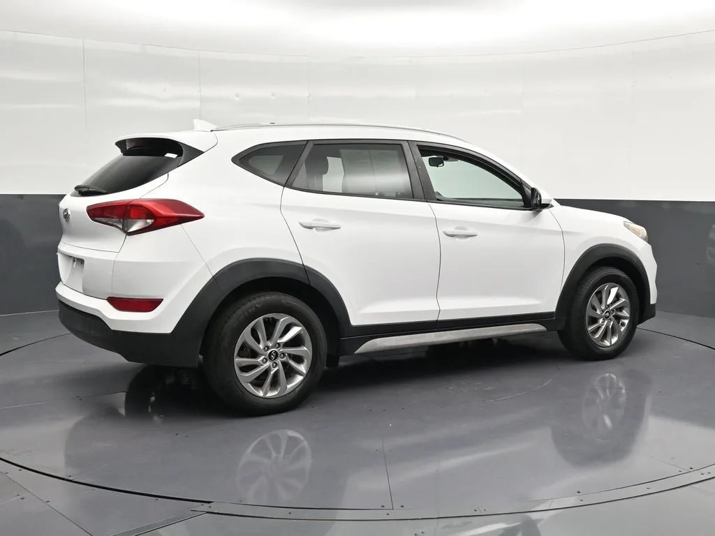 2018 Hyundai Tucson SEL photo 3