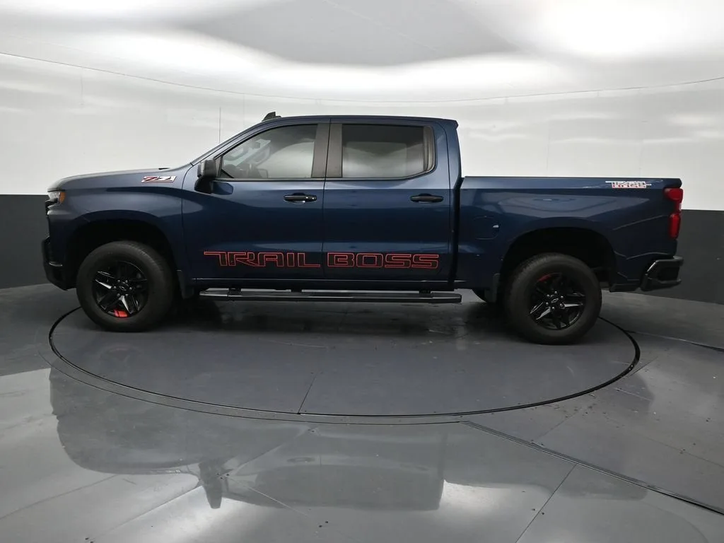 2021 Chevrolet Silverado 1500 LT Trail Boss photo 2