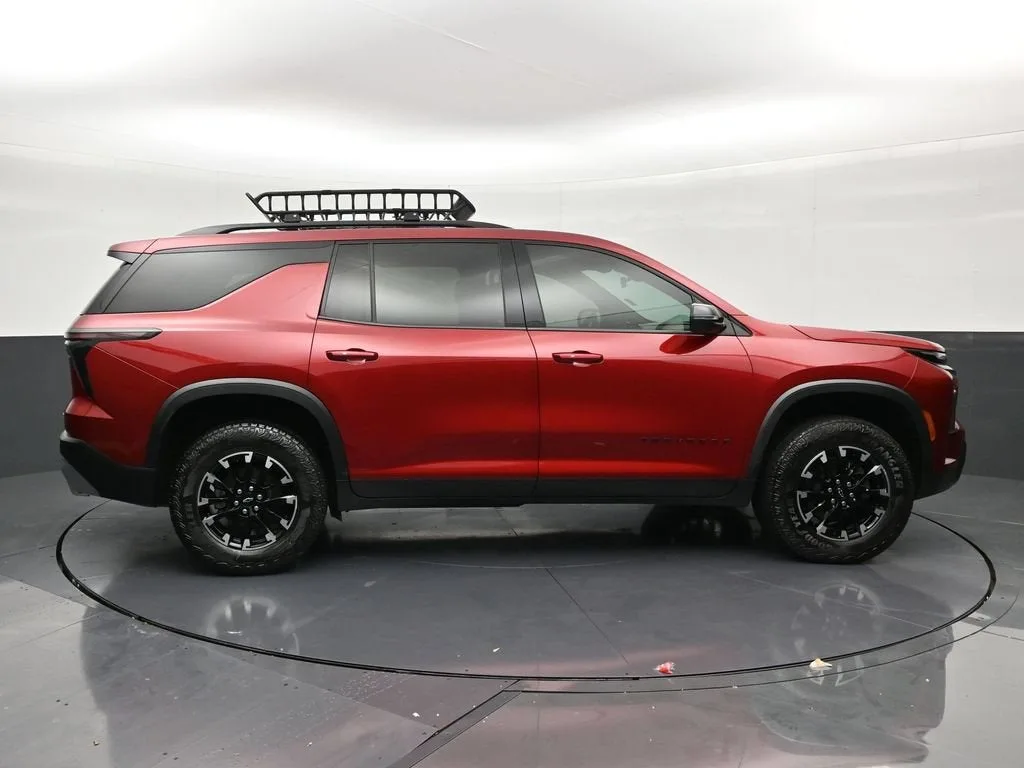 2024 Chevrolet Traverse Z71 photo 6