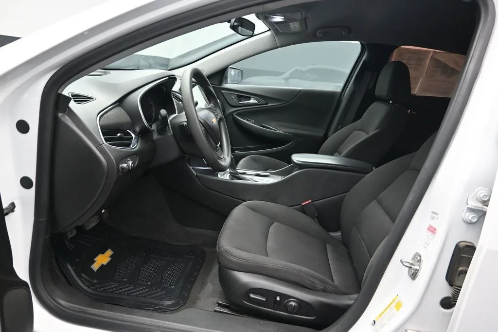 2020 Chevrolet Malibu LT photo 10