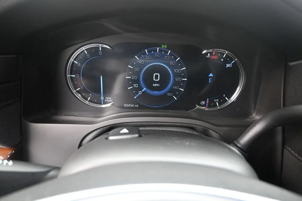 2019 Cadillac Escalade Premium Luxury photo 11
