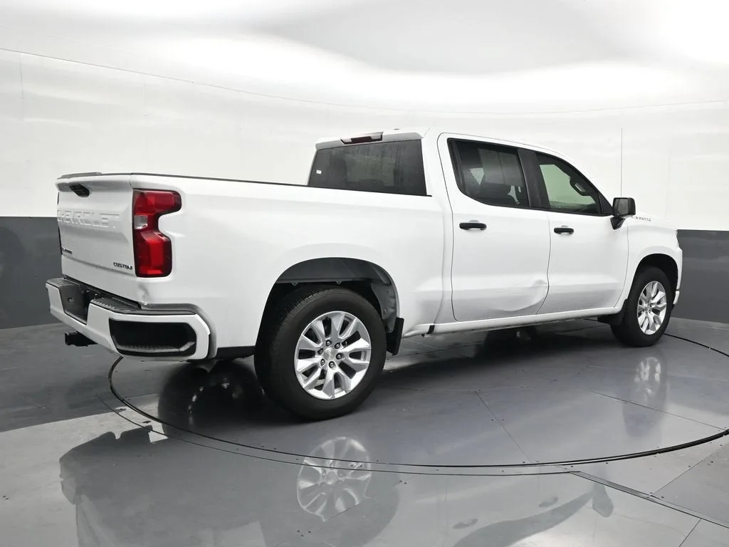 2021 Chevrolet Silverado 1500 Custom photo 5