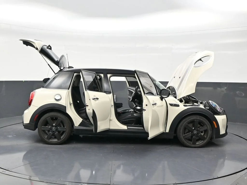 2022 MINI Hardtop 4 Door Cooper S photo 29