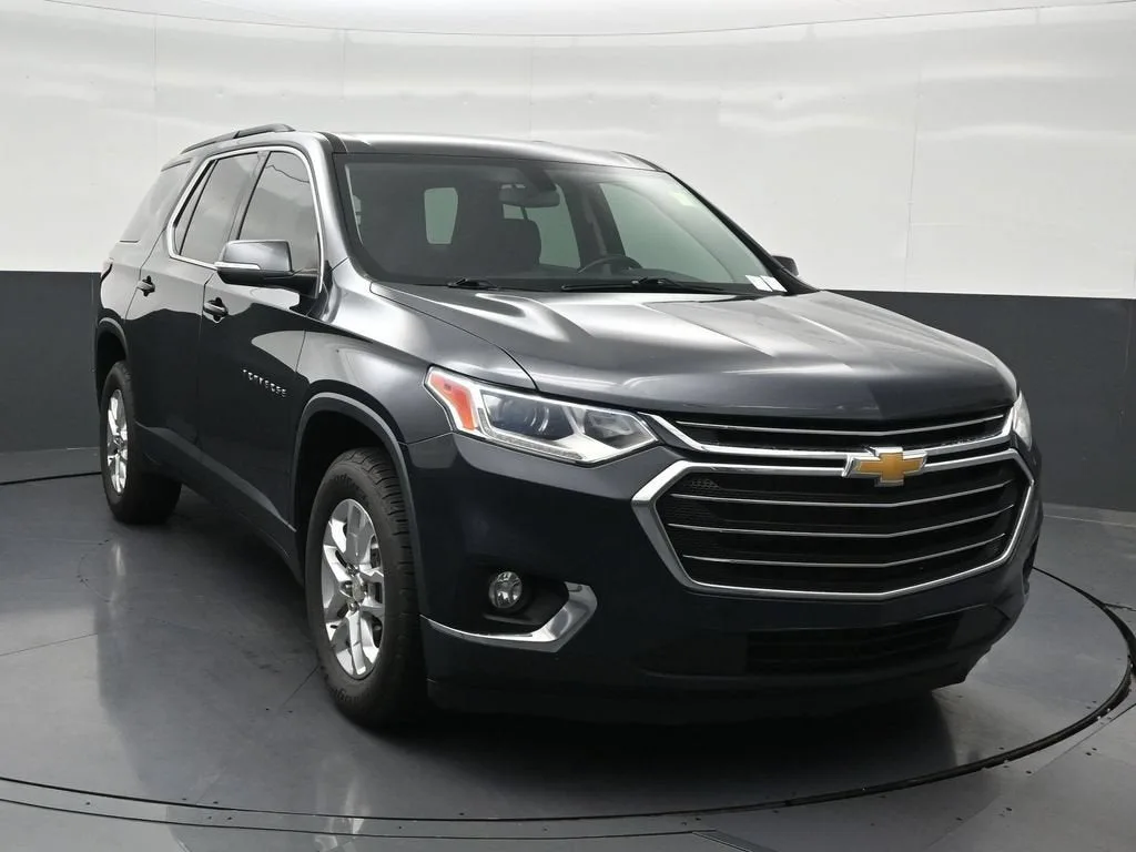 2021 Chevrolet Traverse LT Leather photo 8