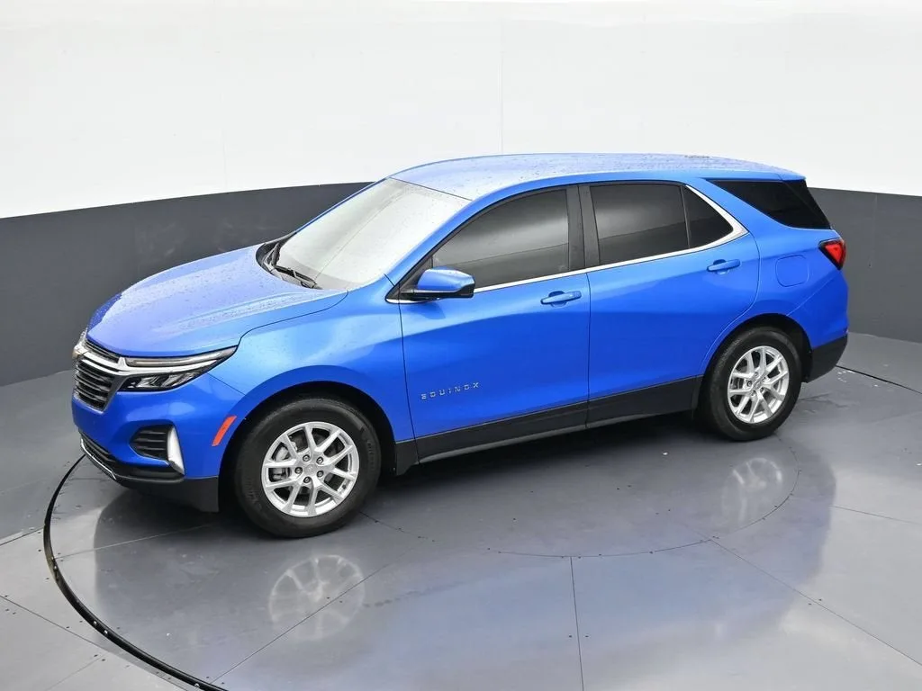 2024 Chevrolet Equinox LT photo 12