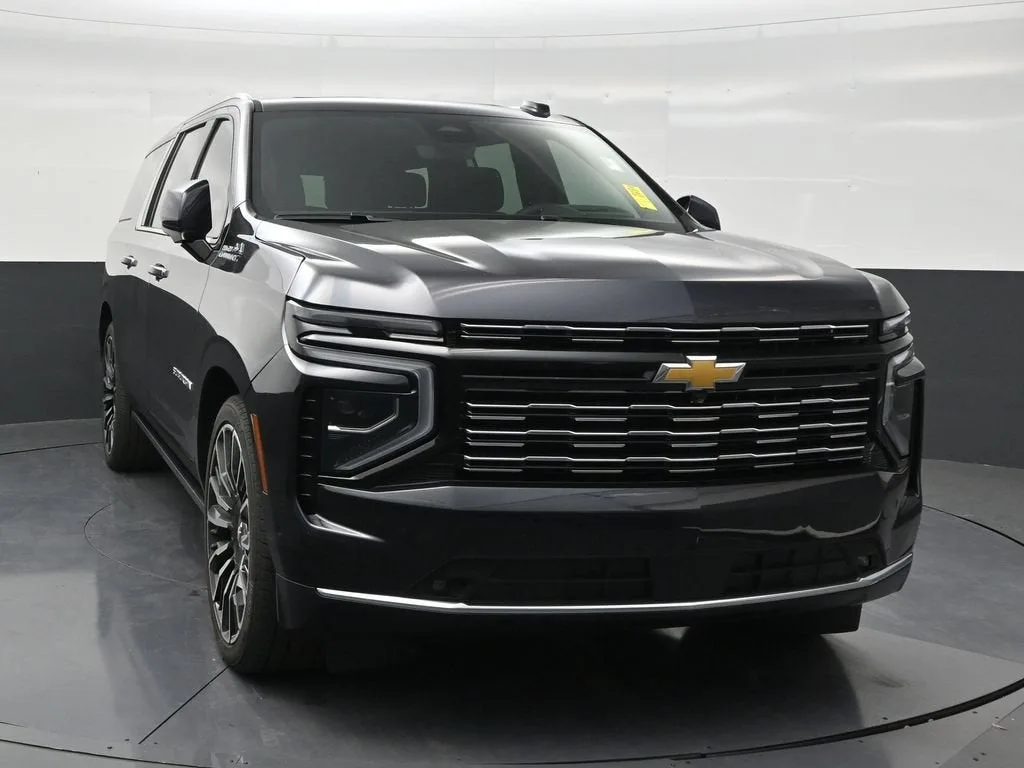 2026 Chevrolet Suburban High Country photo 7