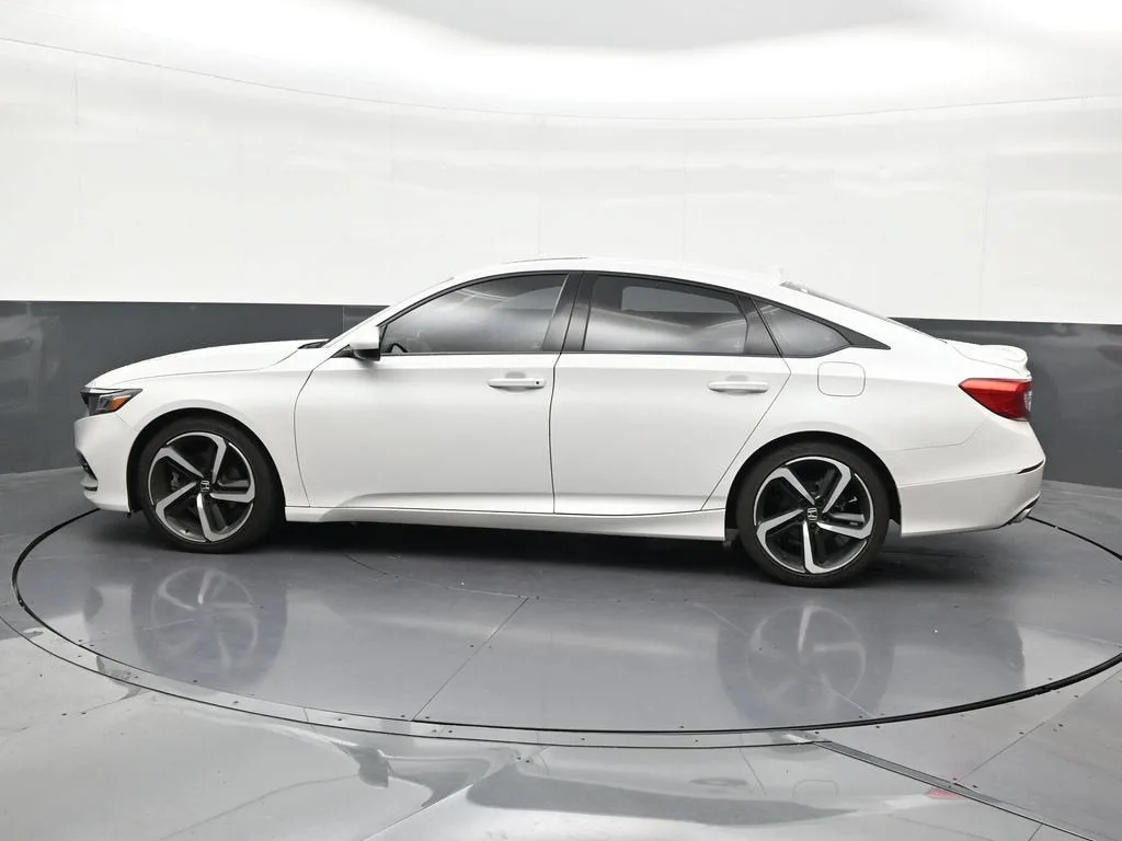 2020 Honda Accord Sport 2.0T photo 2