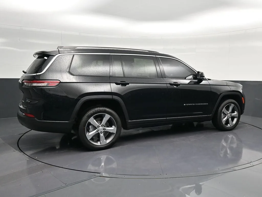 2021 Jeep Grand Cherokee L Limited photo 3