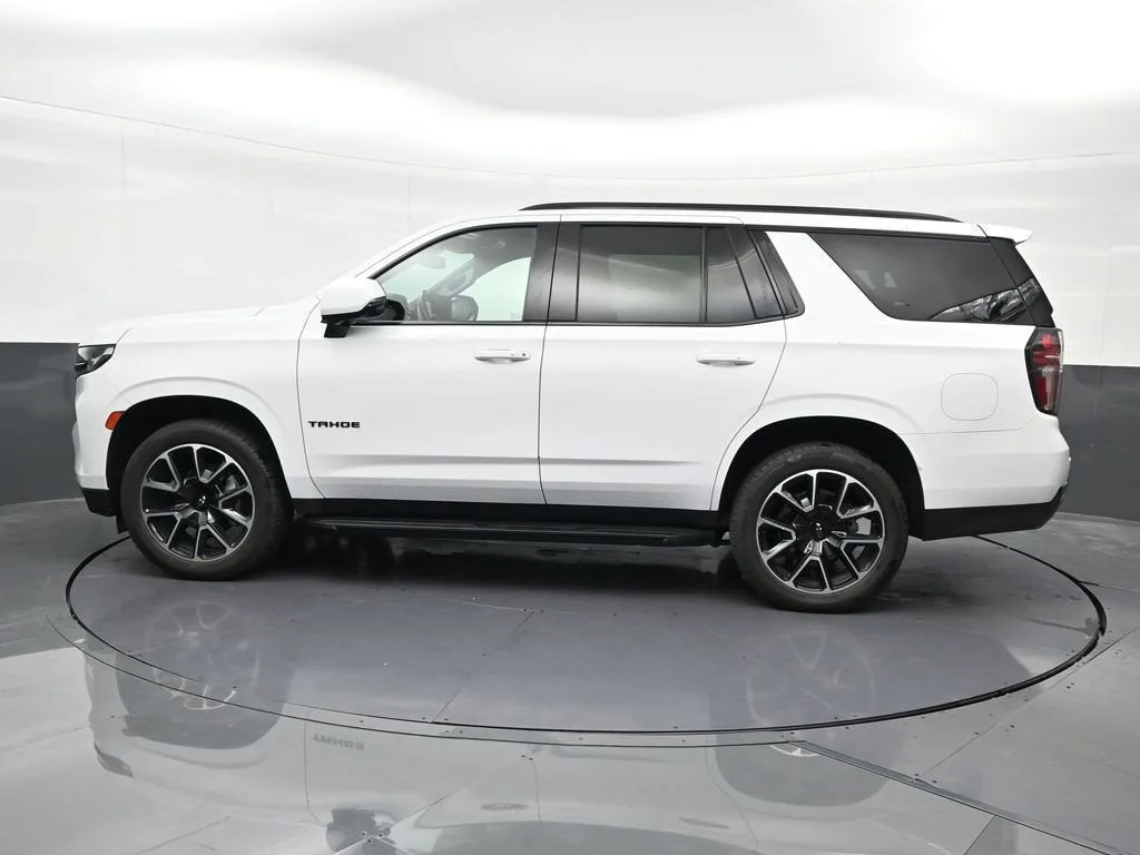 2023 Chevrolet Tahoe RST photo 2
